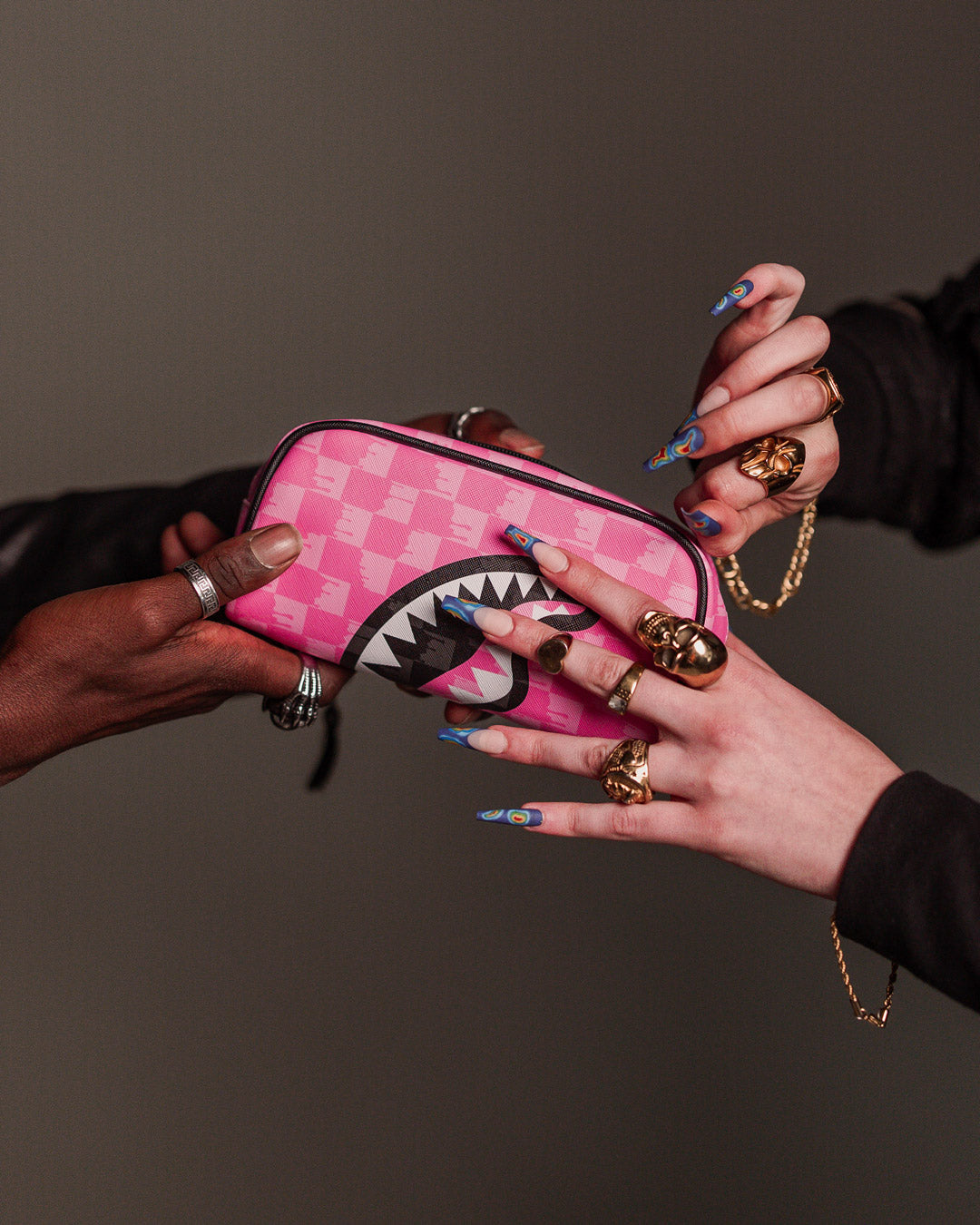 PINK PARADISE POUCH